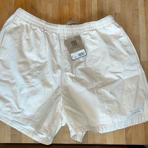 New with Tags Women’s Patagonia Undyed Funhoggers Shorts